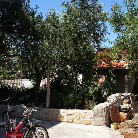 6732c דירה Sućuraj